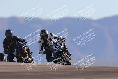 media/Nov-06-2023-Moto Forza (Mon) [[ce023d0744]]/3-Intermediate Group/Session 5 (Turn 9)/